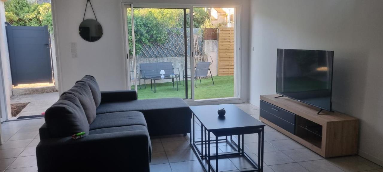 Appartamento Aux Creissauds Aubagne Esterno foto
