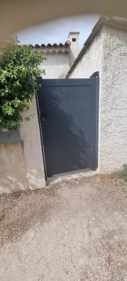 Appartamento Aux Creissauds Aubagne Esterno foto